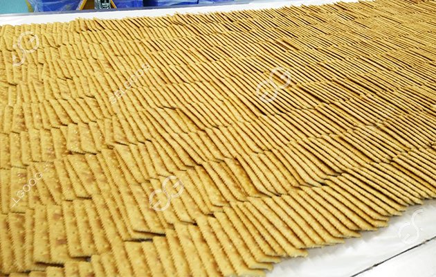 Cooling Conveyor For Biscuits